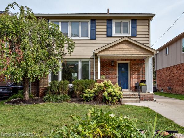 13334 Winchester Avenue, Huntington Woods, Mi 48070