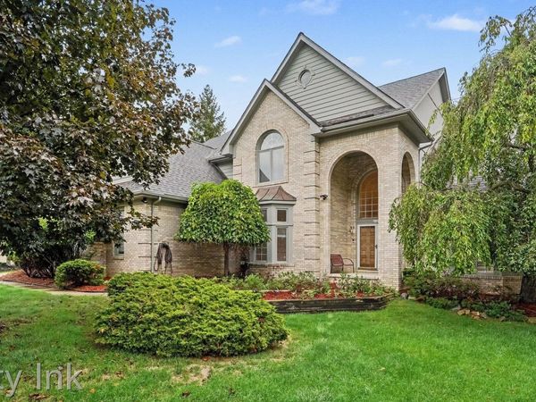 27208 Hampstead Boulevard, Farmington Hills, Mi 48331