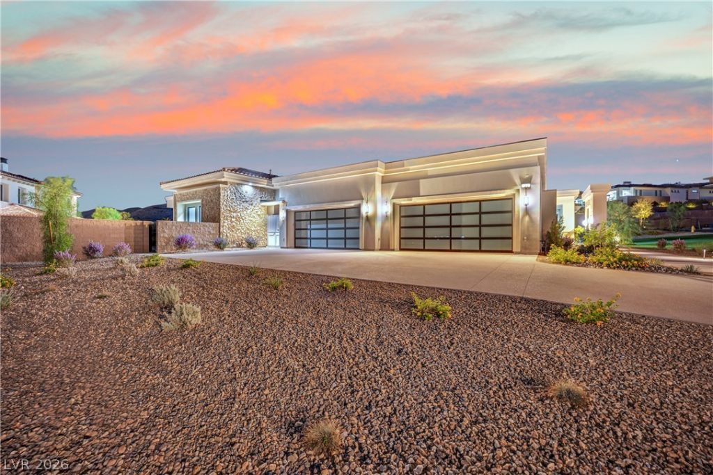 20 Olympia Canyon Way, Las Vegas, NV 89141