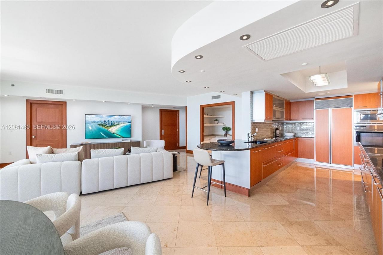 400 Alton Rd , Unit 1106, Miami Beach, FL 33139 Photo