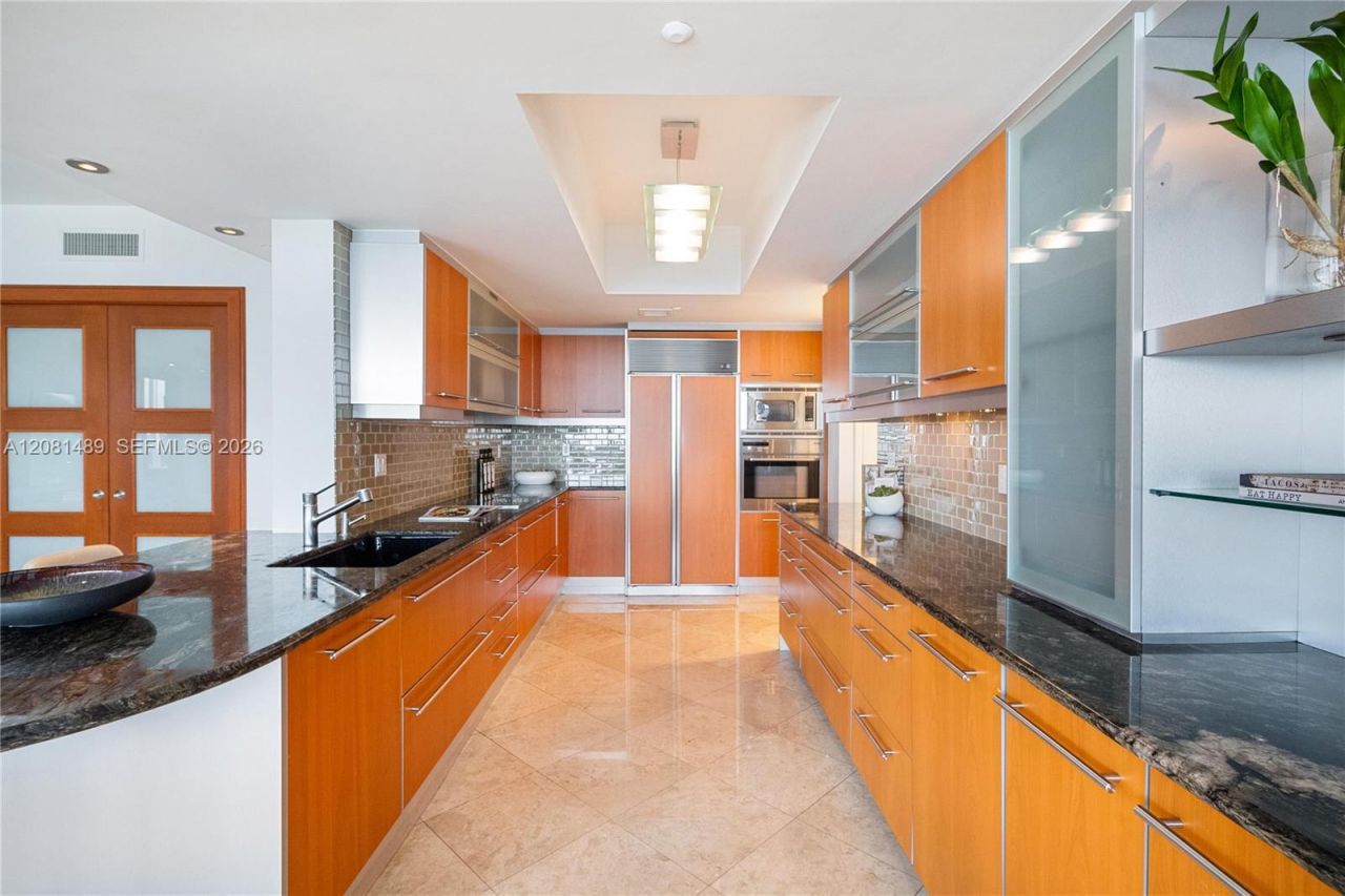 400 Alton Rd , Unit 1106, Miami Beach, FL 33139 Photo