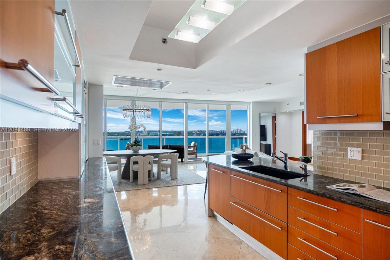 400 Alton Rd , Unit 1106, Miami Beach, FL 33139 Photo