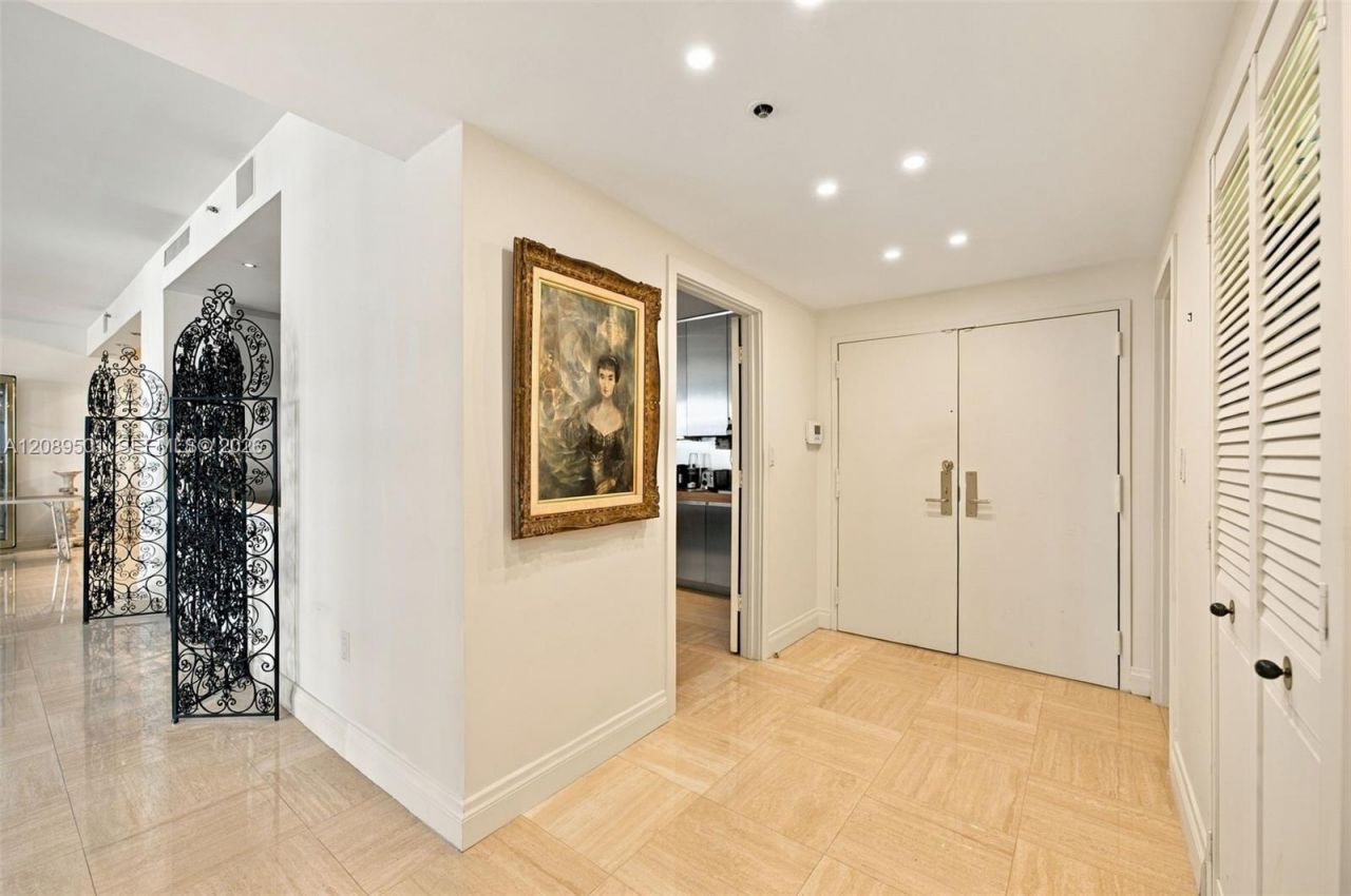 10205 Collins Ave , Unit 1704, Bal Harbour, FL 33154 Photo