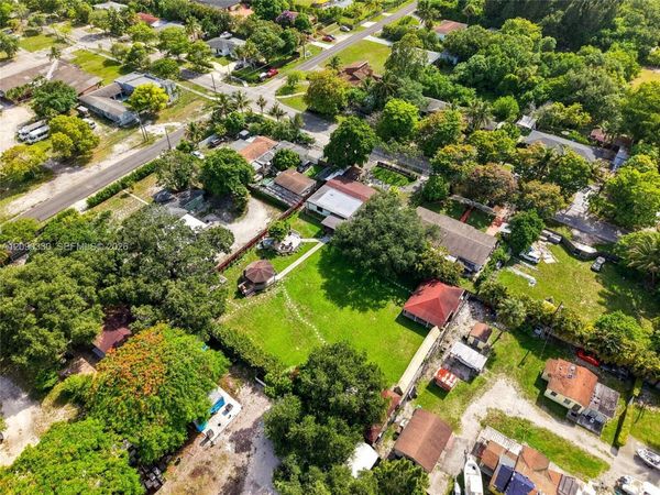 15425 N Miami Ave , Miami, FL 33169