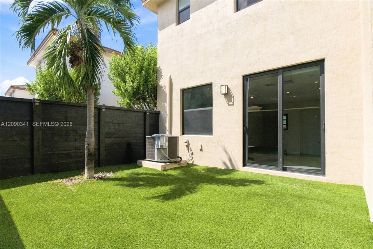 15839 NW 91st Ct, Unit ., Miami Lakes, FL 33018 Photo