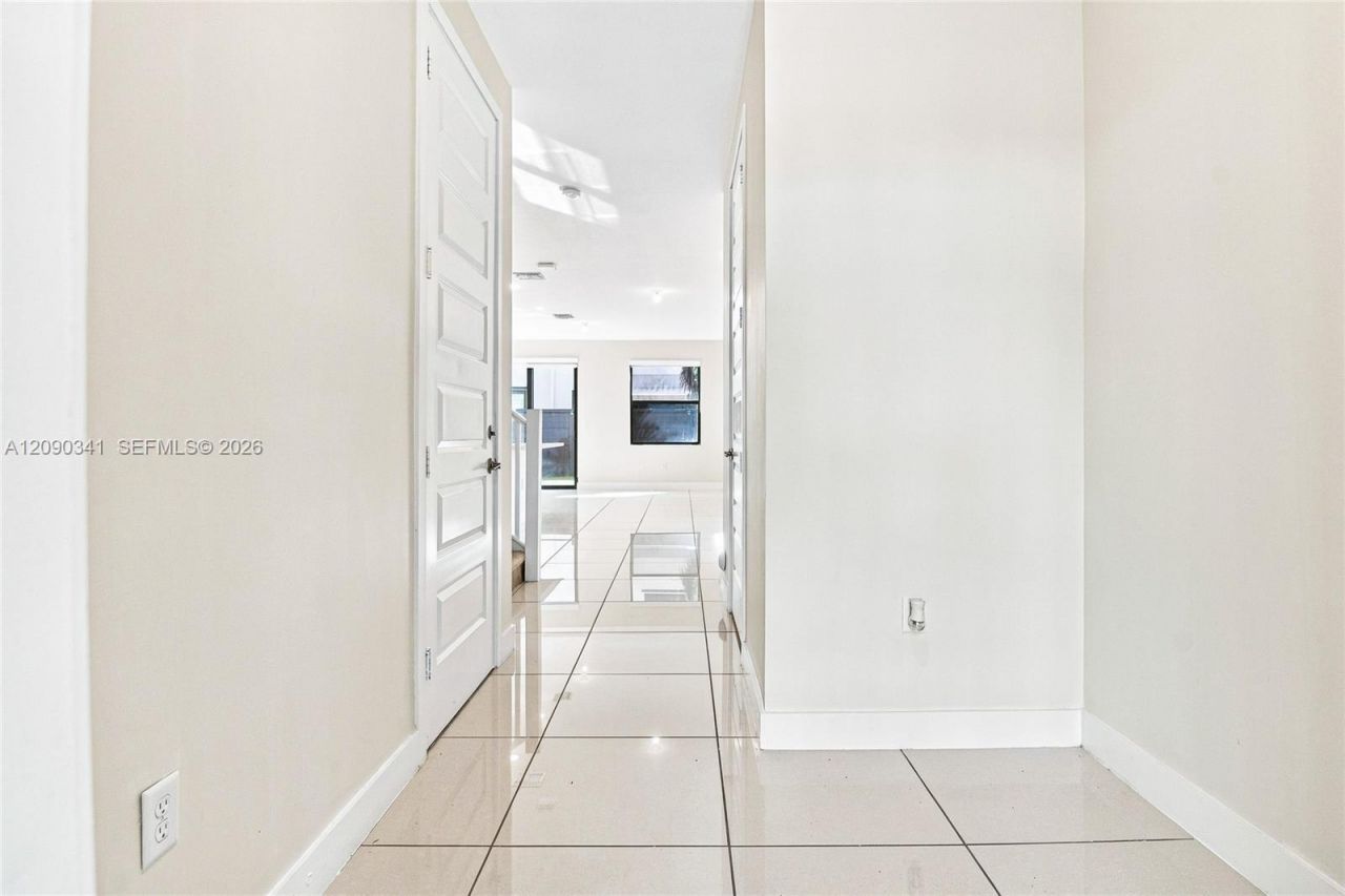 15839 NW 91st Ct, Unit ., Miami Lakes, FL 33018 Photo