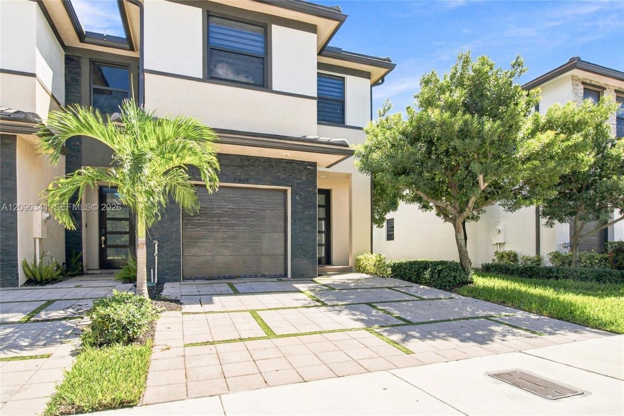 15839 NW 91st Ct, Unit ., Miami Lakes, FL 33018 Photo