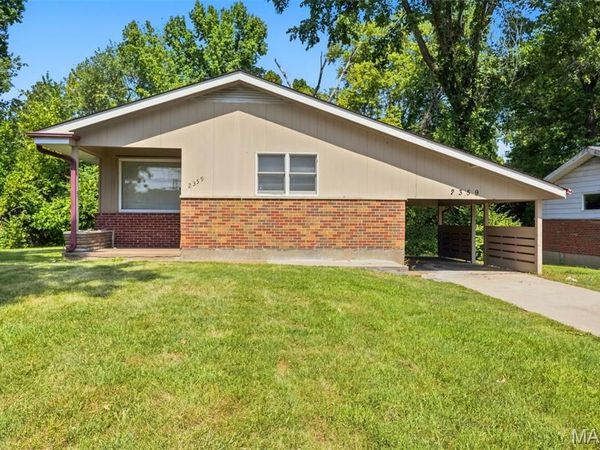 2359 Collett Drive , St Louis, MO 63136