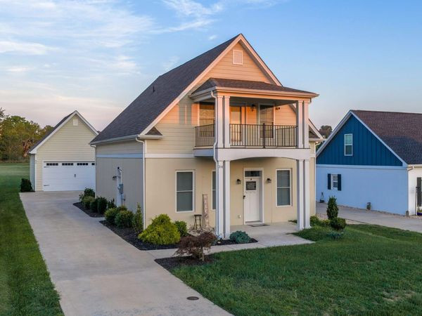 34 Florence Sarah LN , Lexington, VA 24450