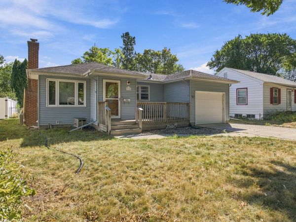 1614 6th Street S, Fargo, ND 58103