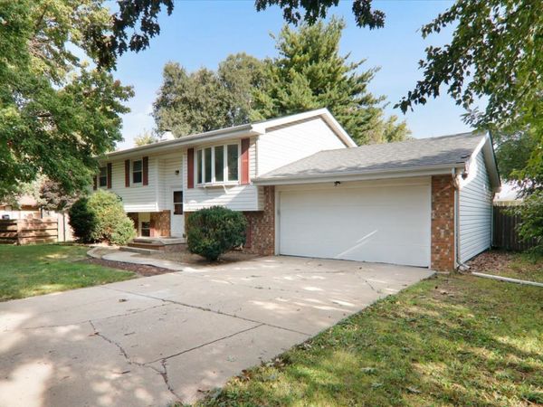 1706 Erin Drive, Normal, IL 61761