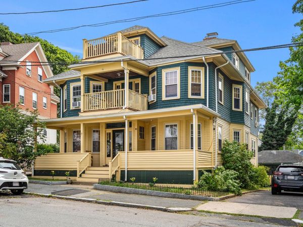 7 Pierce Ave, Unit 3, Beverly, MA 01915