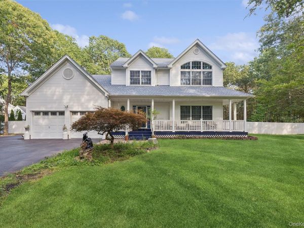 22 Jerusalem Hollow Road , Manorville, NY 11949