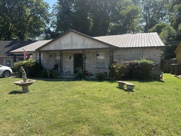 1939 EDWARD CV, Memphis, TN 38107