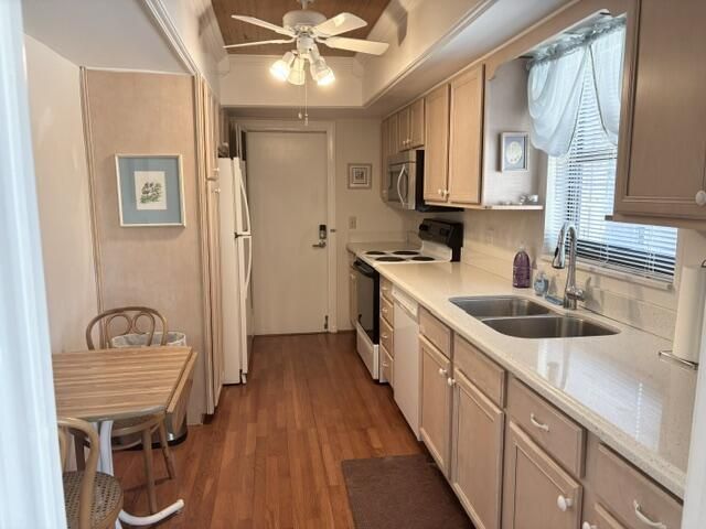 7 SE Turtle Creek Drive, Unit F, Tequesta, FL 33469 Photo