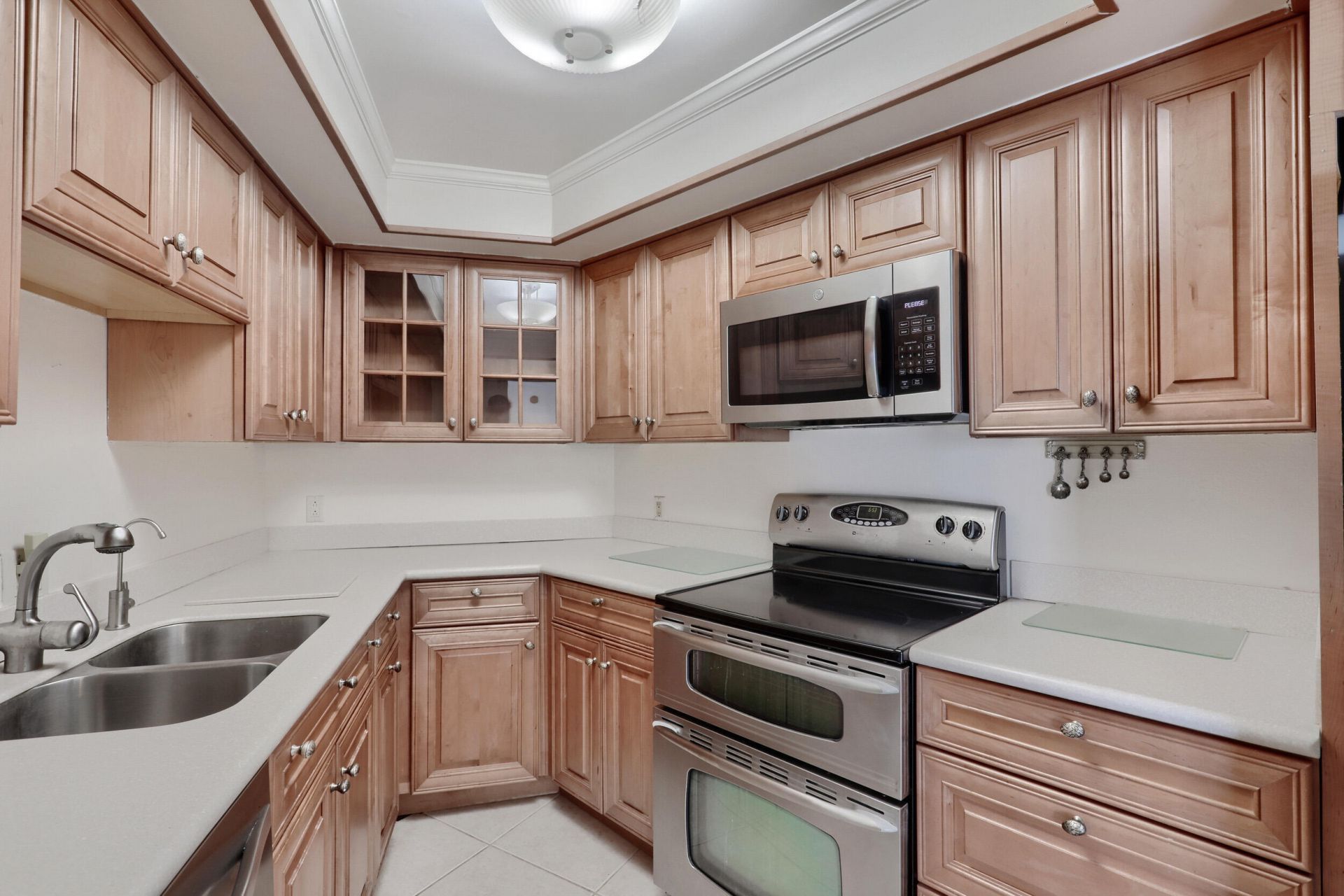 5420 N Ocean Drive, Unit 2404, Singer Island, FL 33404 Photo