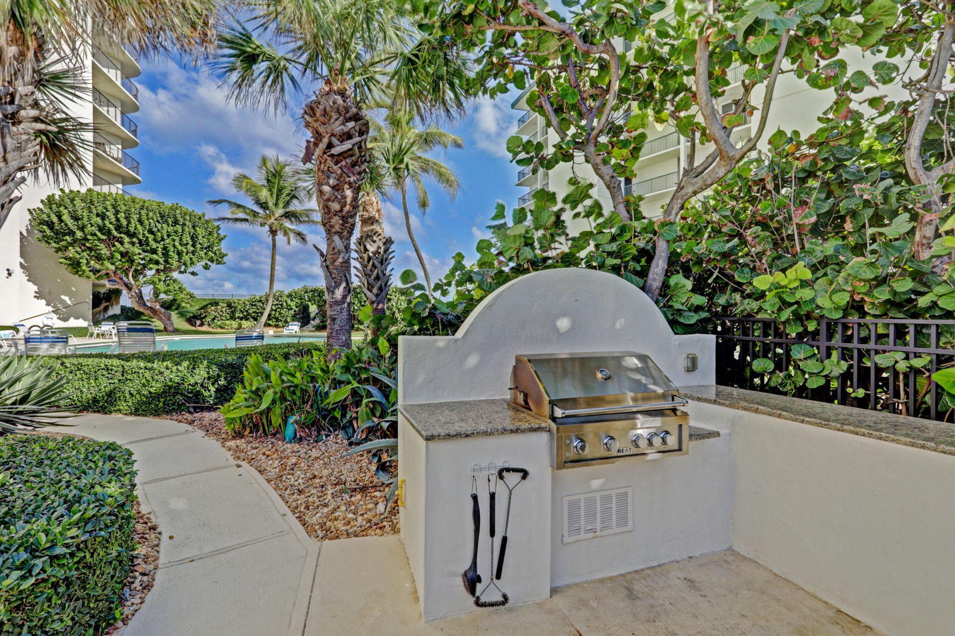 5420 N Ocean Drive, Unit 2404, Singer Island, FL 33404 Photo