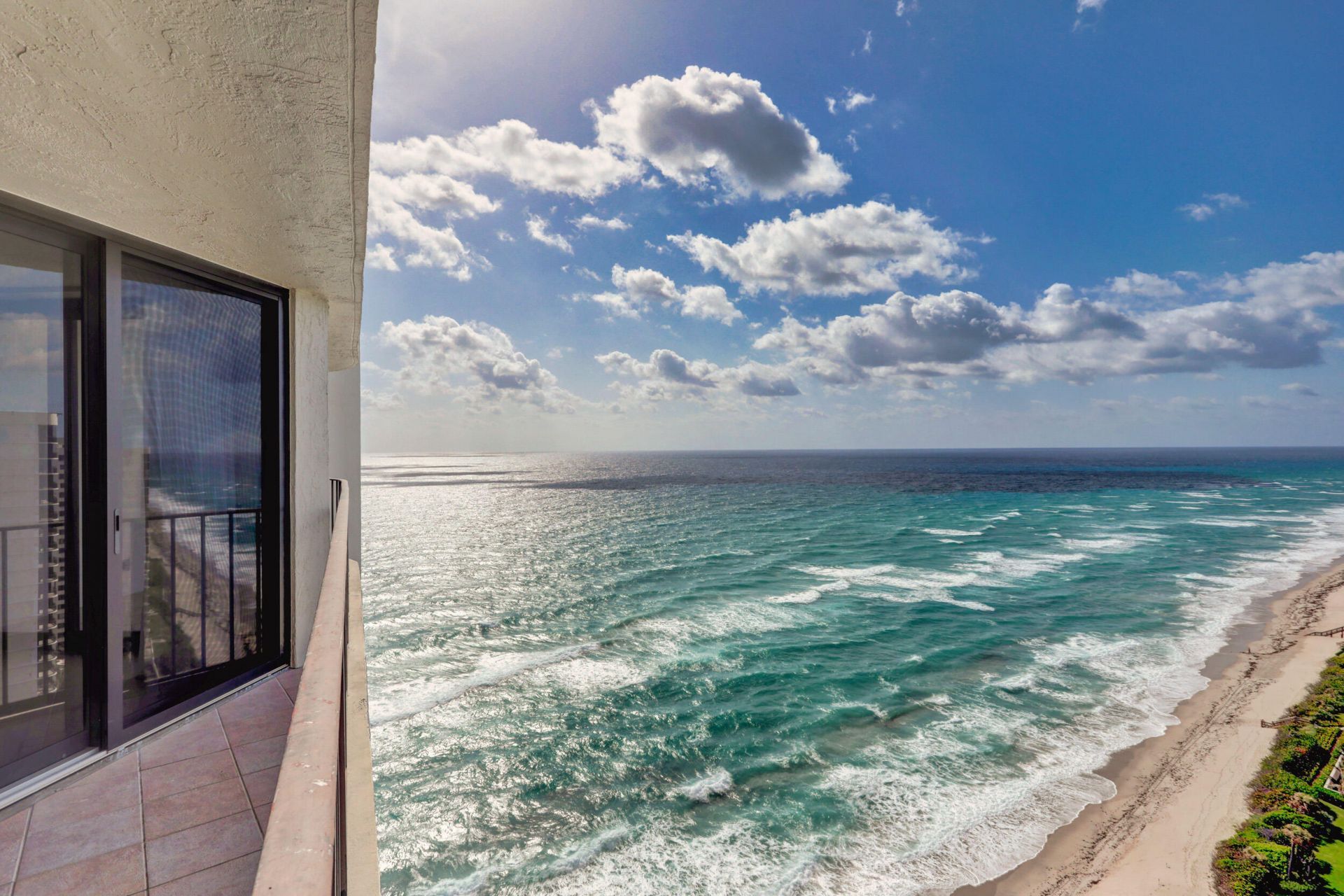 5420 N Ocean Drive, Unit 2404, Singer Island, FL 33404 Photo