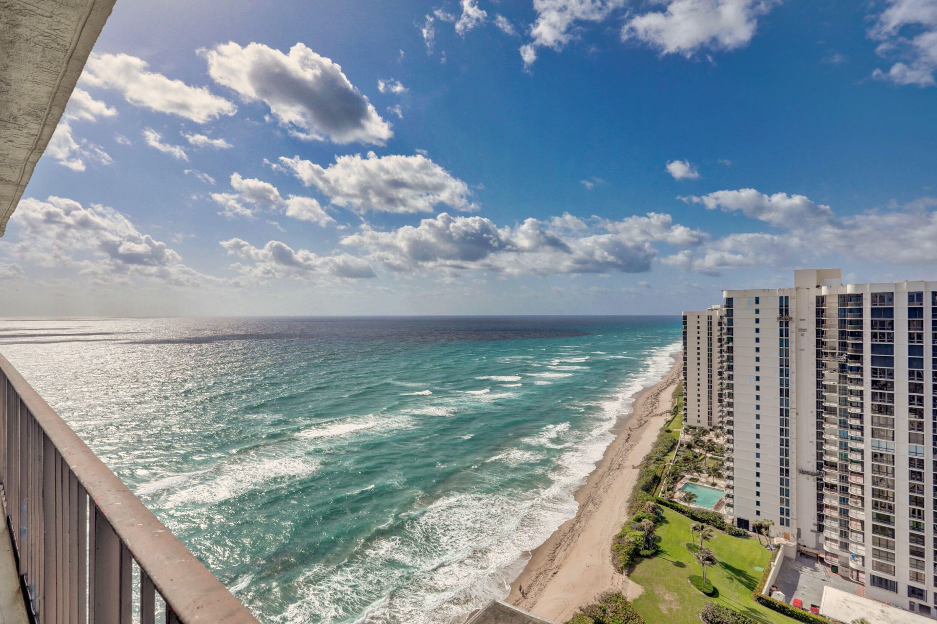 5420 N Ocean Drive, Unit 2404, Singer Island, FL 33404 Photo