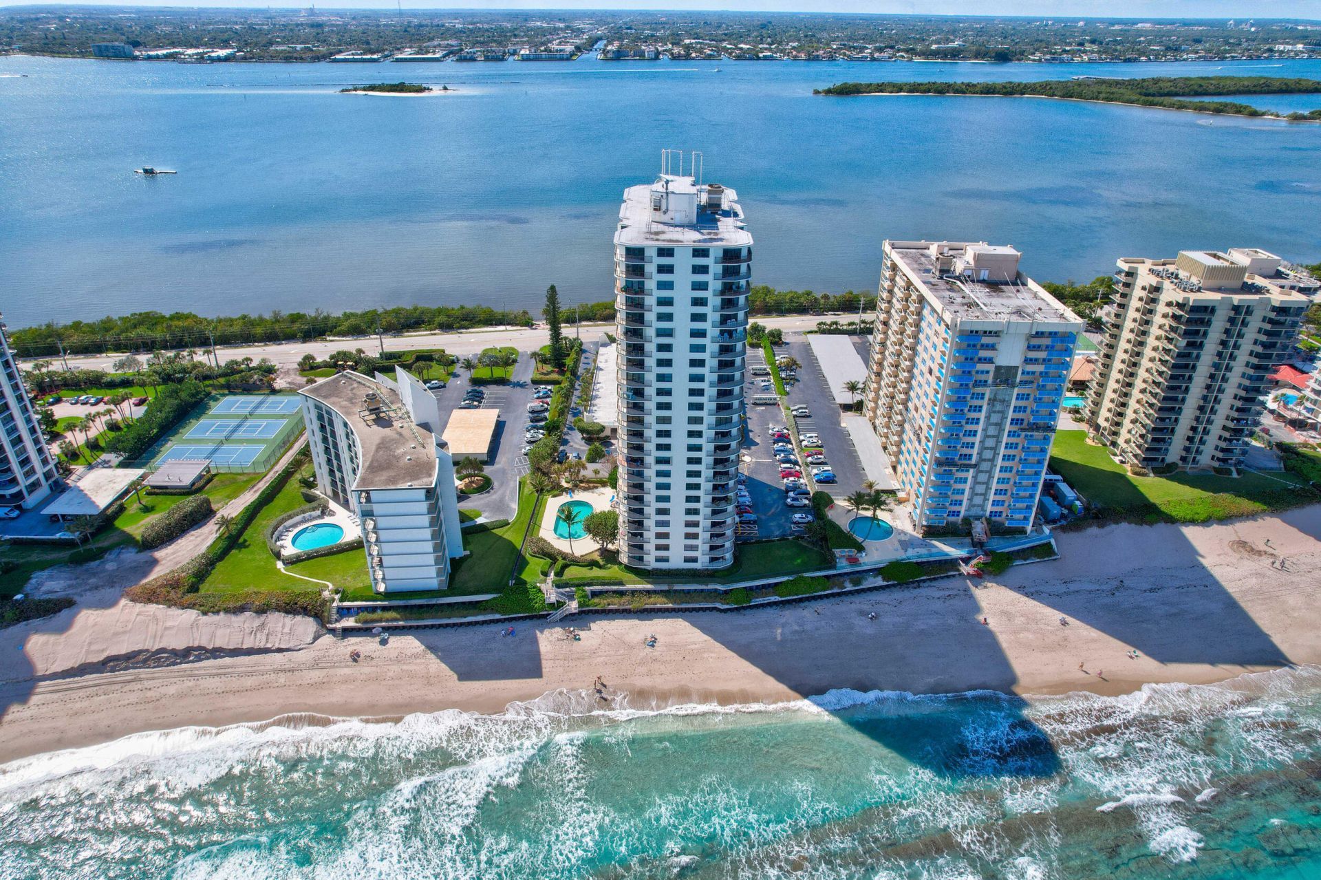 5420 N Ocean Drive, Unit 2404, Singer Island, FL 33404 Photo