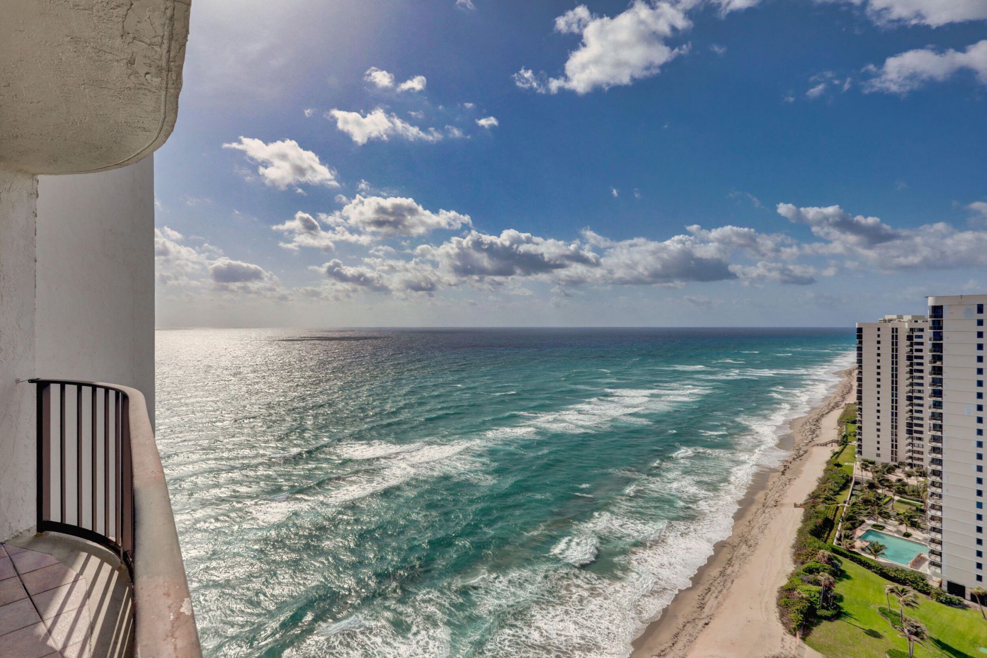 5420 N Ocean Drive, Unit 2404, Singer Island, FL 33404 Photo