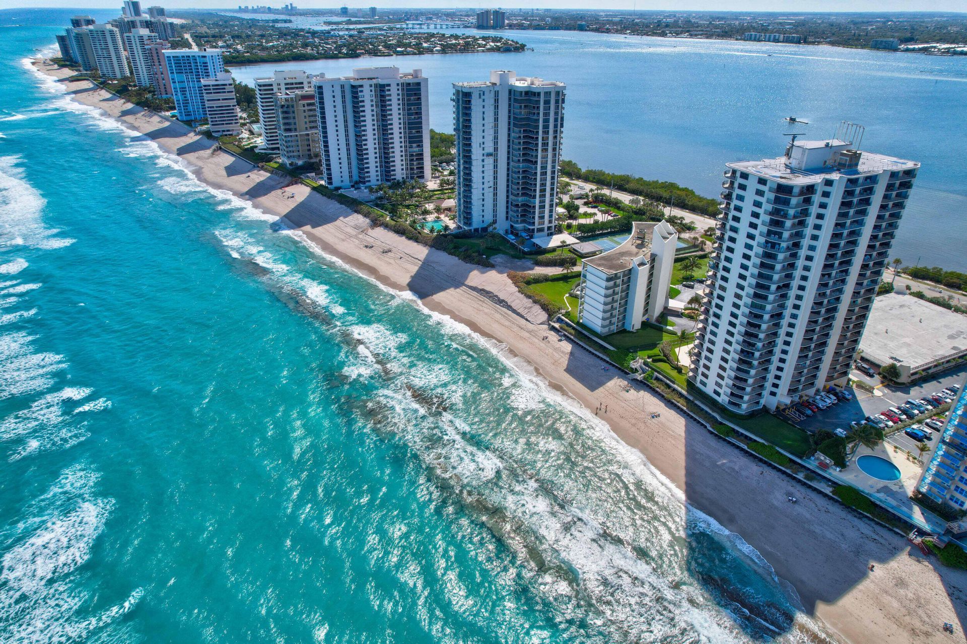 5420 N Ocean Drive, Unit 2404, Singer Island, FL 33404 Photo