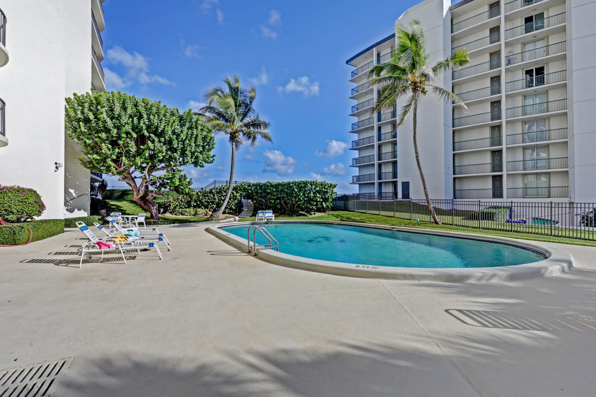 5420 N Ocean Drive, Unit 2404, Singer Island, FL 33404 Photo