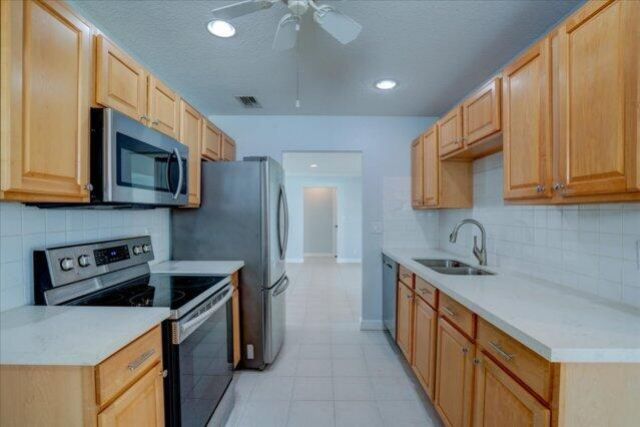 1590 SW 13th Terrace, Boynton Beach, FL 33426 Photo