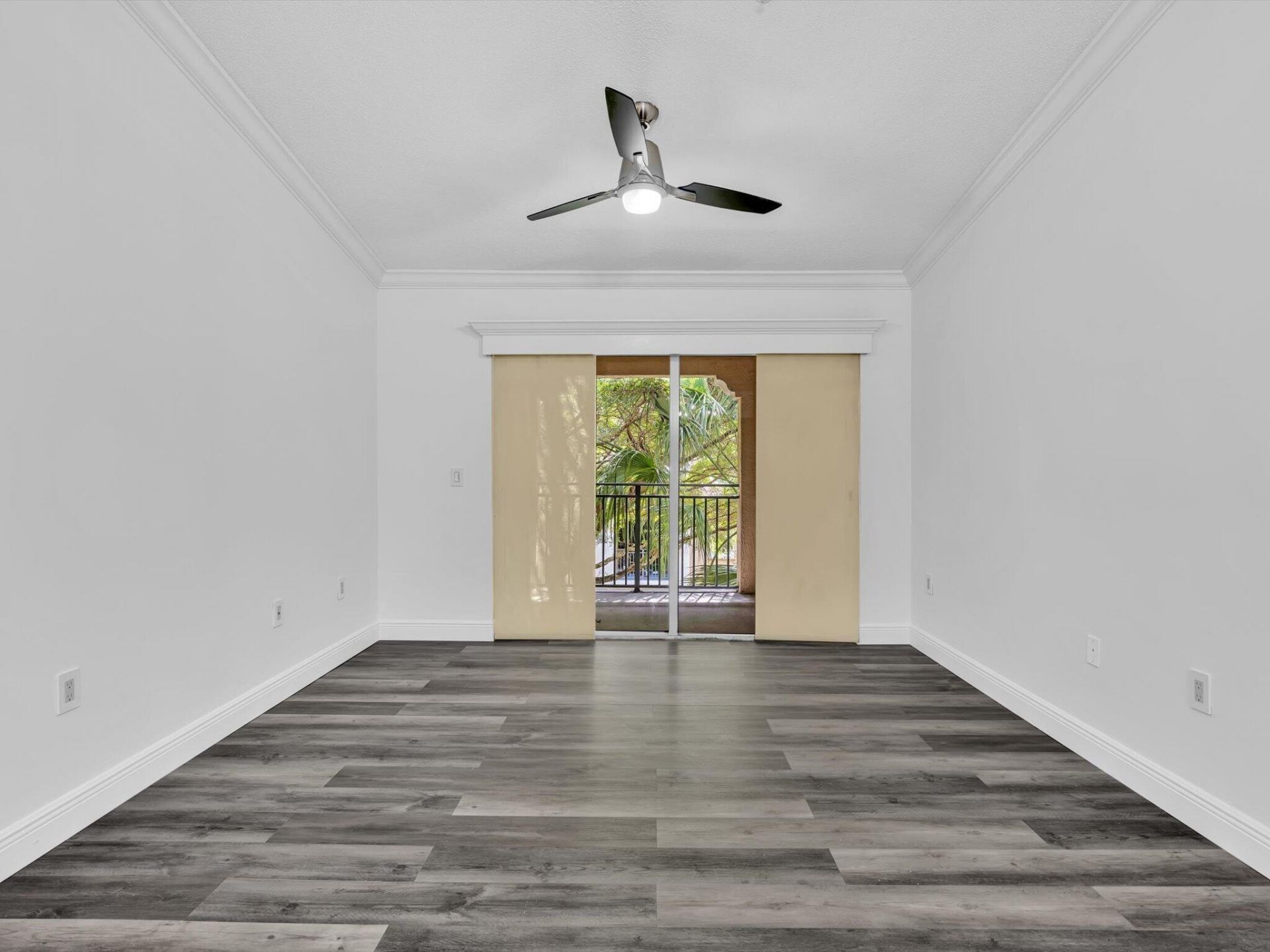 2433 Centergate Drive, Unit 306, Miramar, FL 33025 Photo