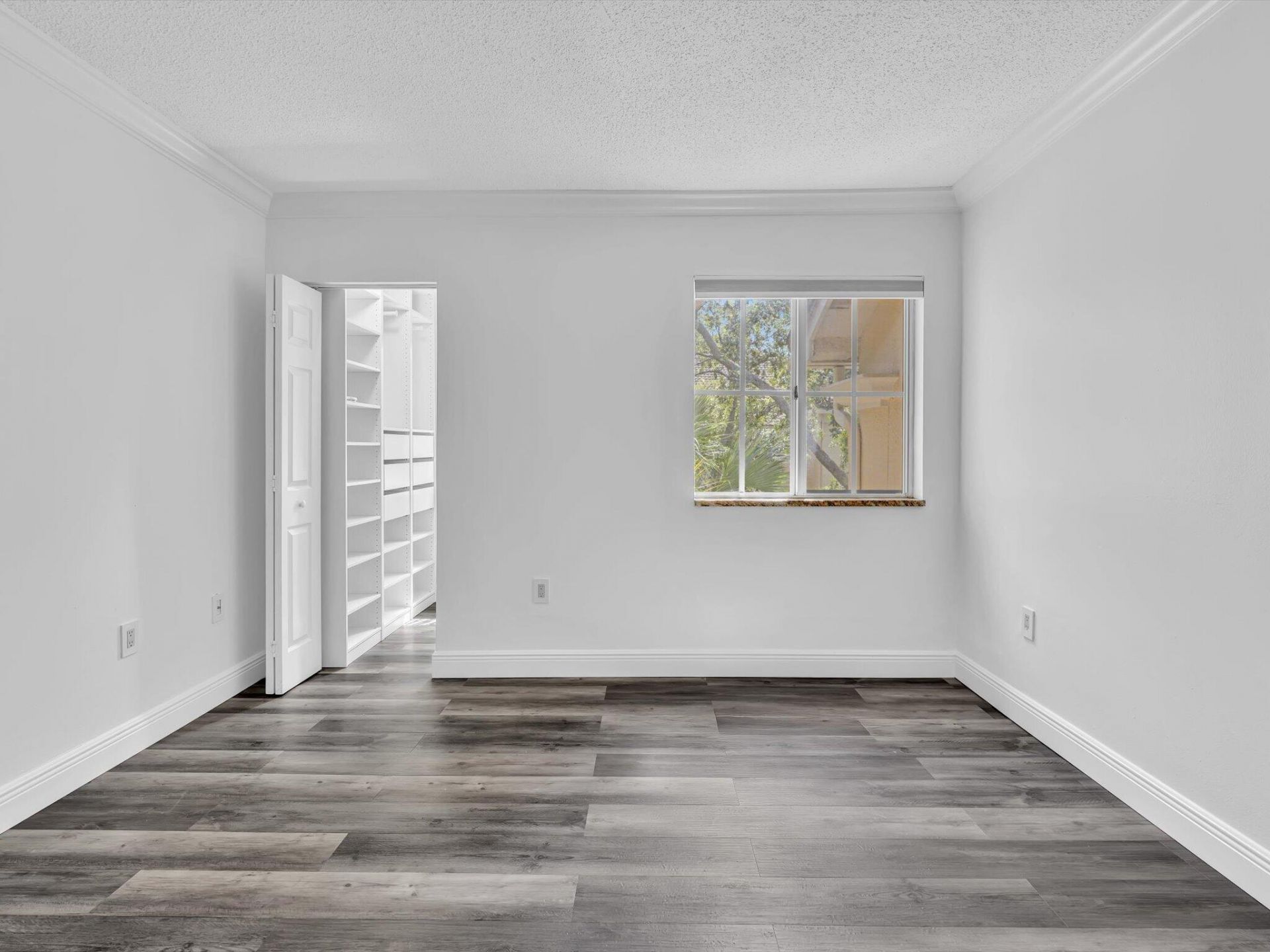 2433 Centergate Drive, Unit 306, Miramar, FL 33025 Photo