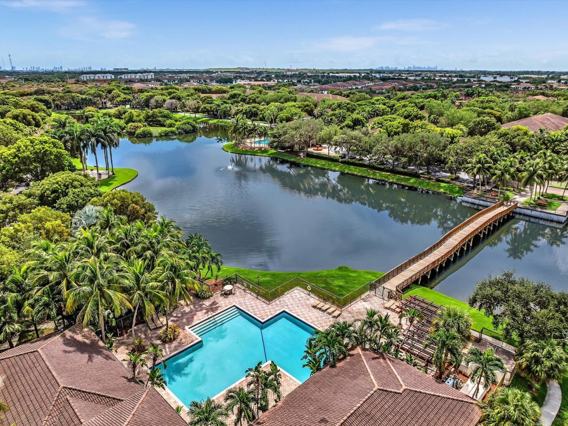 2433 Centergate Drive, Unit 306, Miramar, FL 33025 Photo