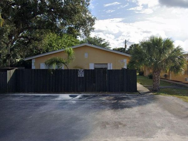 652 SW 16TH Avenue, Unit 3, Fort Lauderdale, FL 33312