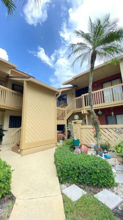 13135 Chadwick Court, Unit 8, Wellington, FL 33414 Photo