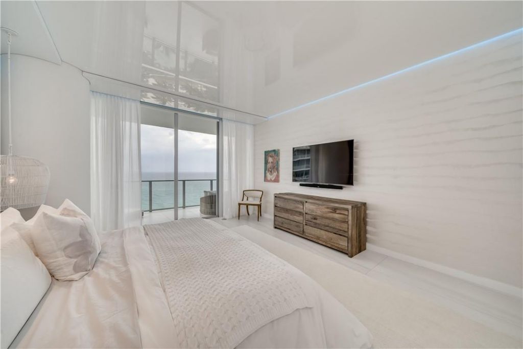 2200 N Ocean Boulevard, Unit S904, Fort Lauderdale, FL 33305 Photo
