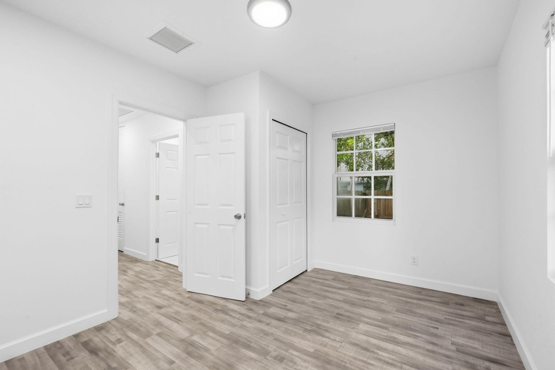 5203 N Flagler Drive, West Palm Beach, FL 33407 Photo