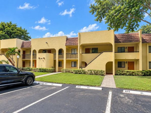 918 SW 9th St Circle, Boca Raton, FL 33486