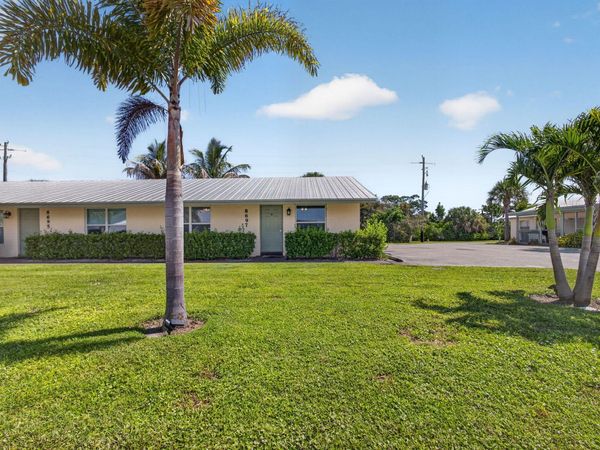 8697 SE HOBE RIDGE Avenue, Hobe Sound, FL 33455