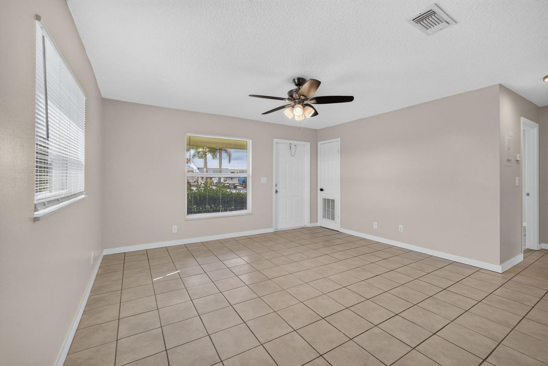 8697 SE Hobe Ridge Avenue, Hobe Sound, FL 33455 Photo