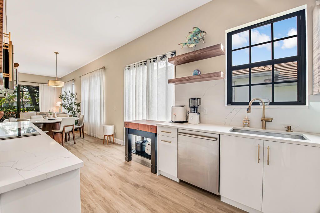 165 Sherwood Forest Drive, Delray Beach, FL 33445 Photo