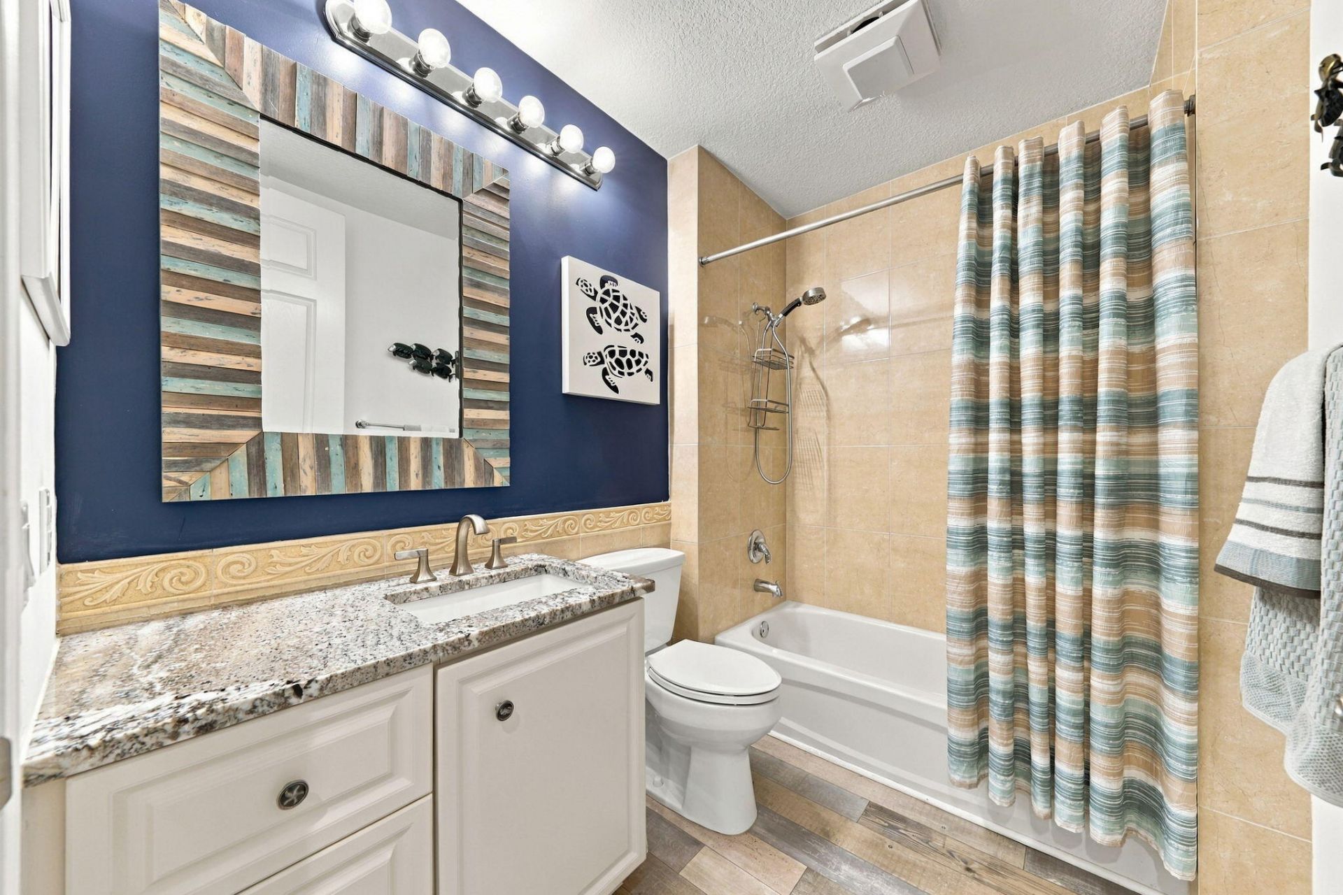 34 Harbour Isle Drive W, Unit 204, Fort Pierce, FL 34949 Photo