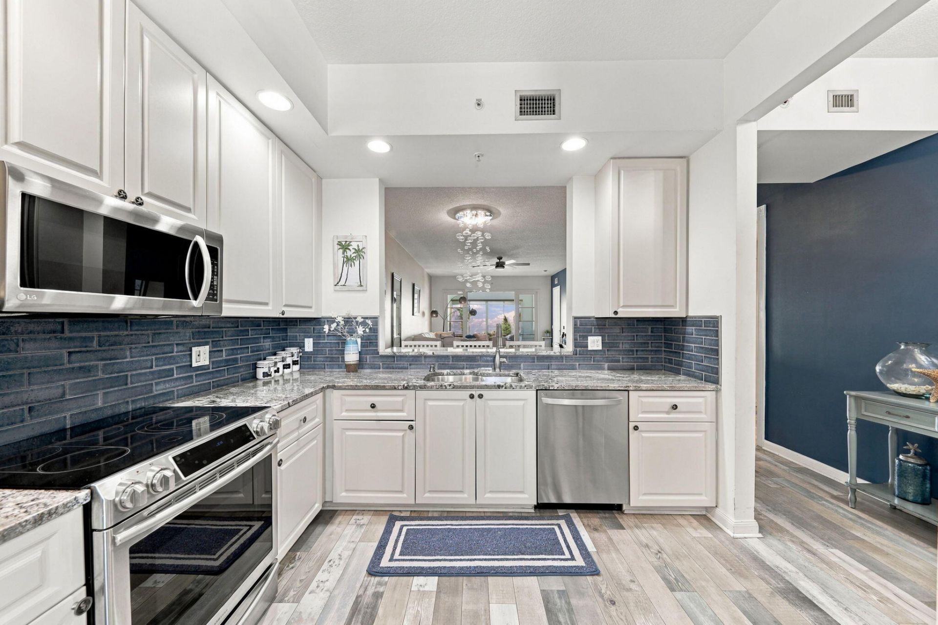 34 Harbour Isle Drive W, Unit 204, Fort Pierce, FL 34949 Photo