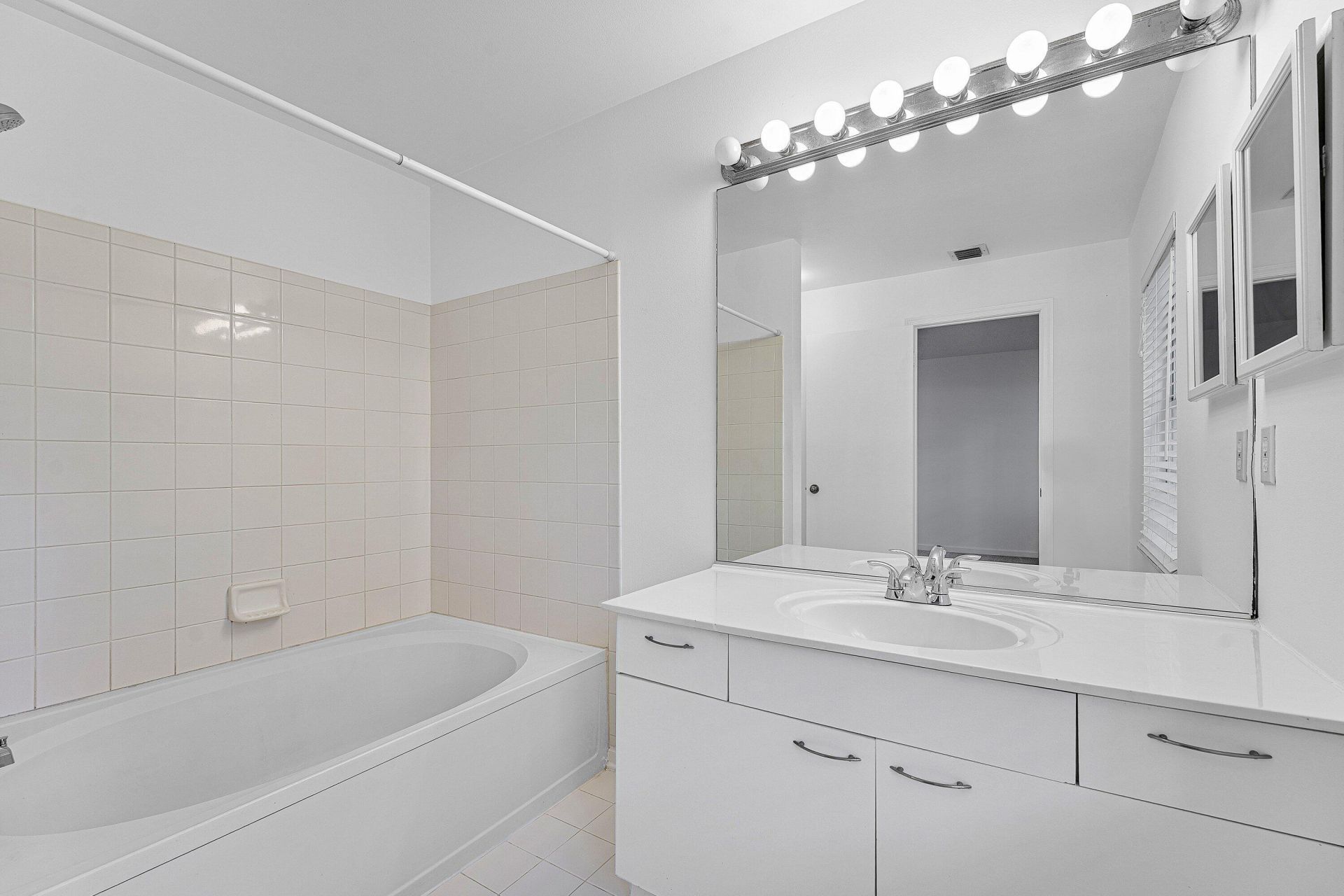 11031 Periwinkle Lane, Tamarac, FL 33321 Photo