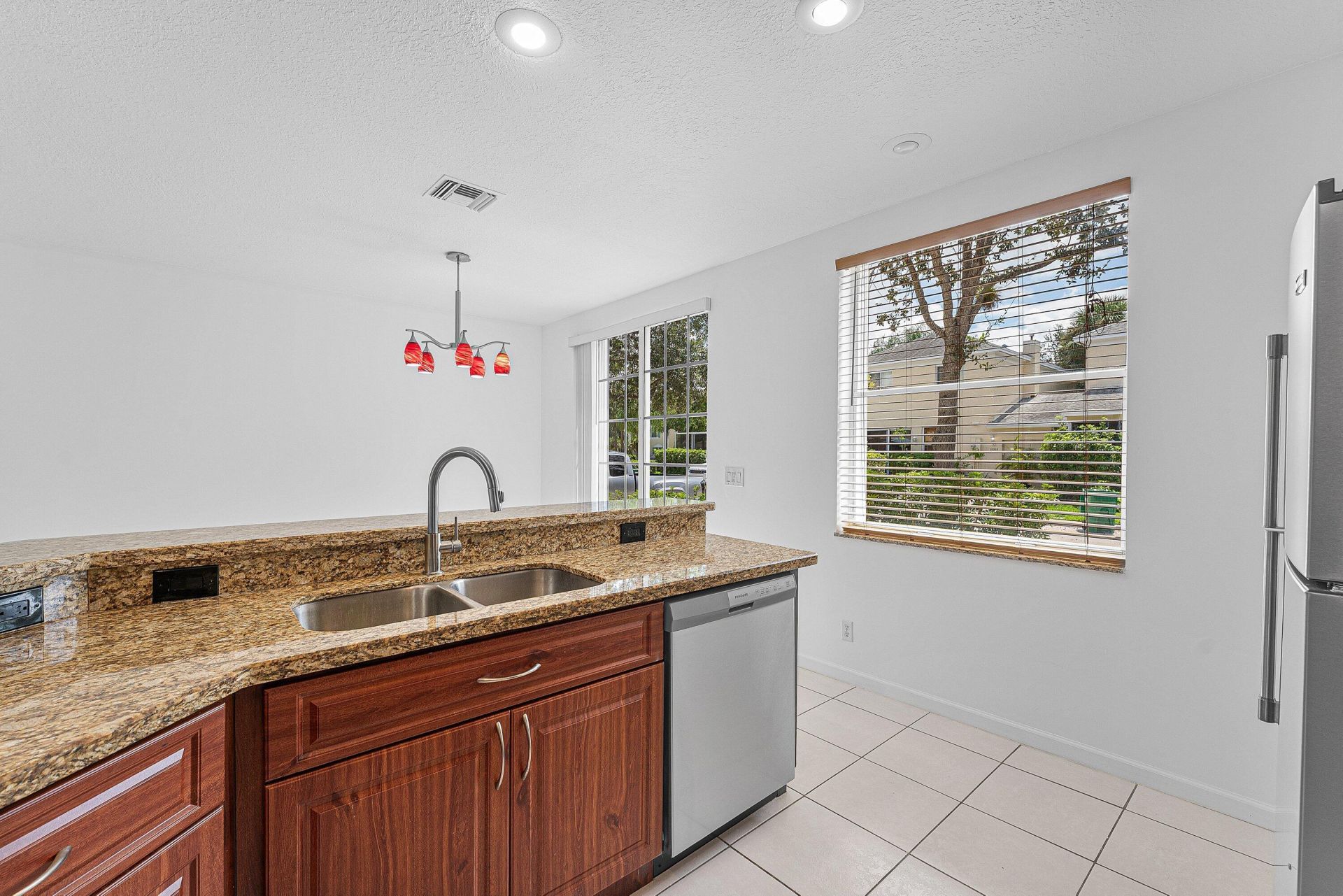11031 Periwinkle Lane, Tamarac, FL 33321 Photo