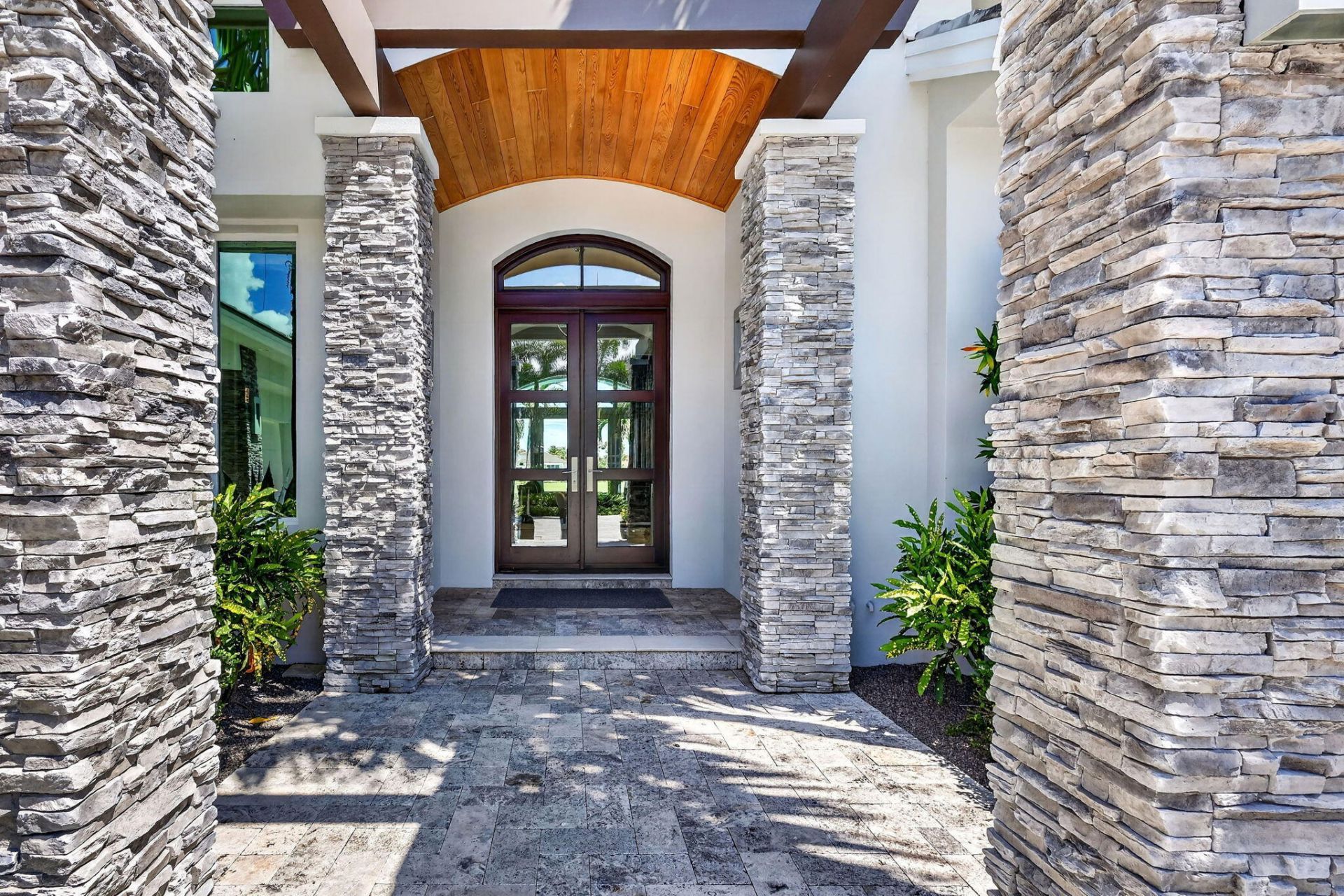 7037 SE Harbor Circle, Stuart, FL 34996 Photo