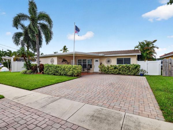 943 NAUTILUS Isle, Dania Beach, FL 33004