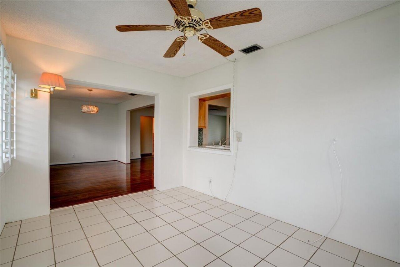 2198 SW 12th Avenue, Boynton Beach, FL 33426 Photo