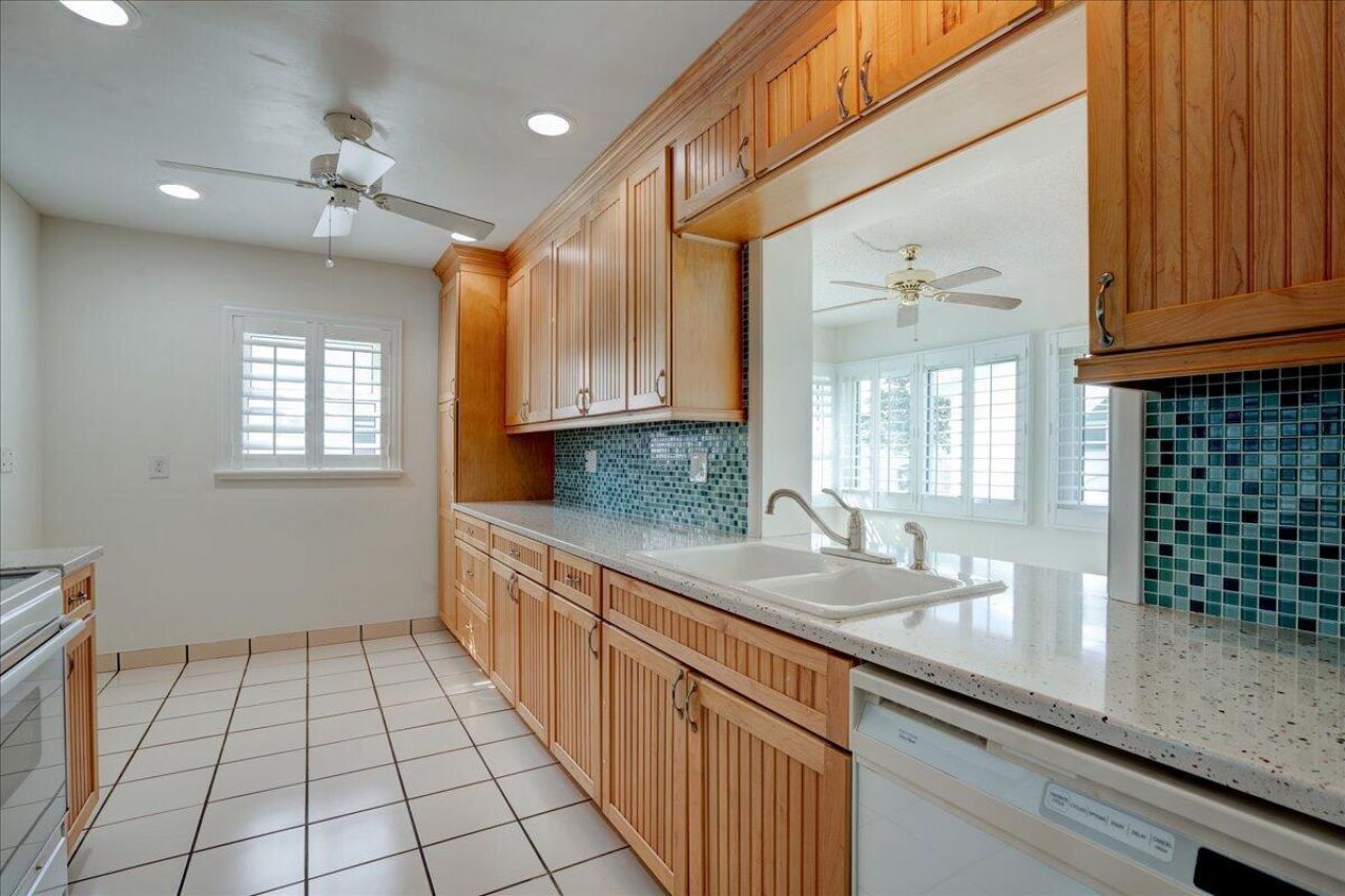 2198 SW 12th Avenue, Boynton Beach, FL 33426 Photo