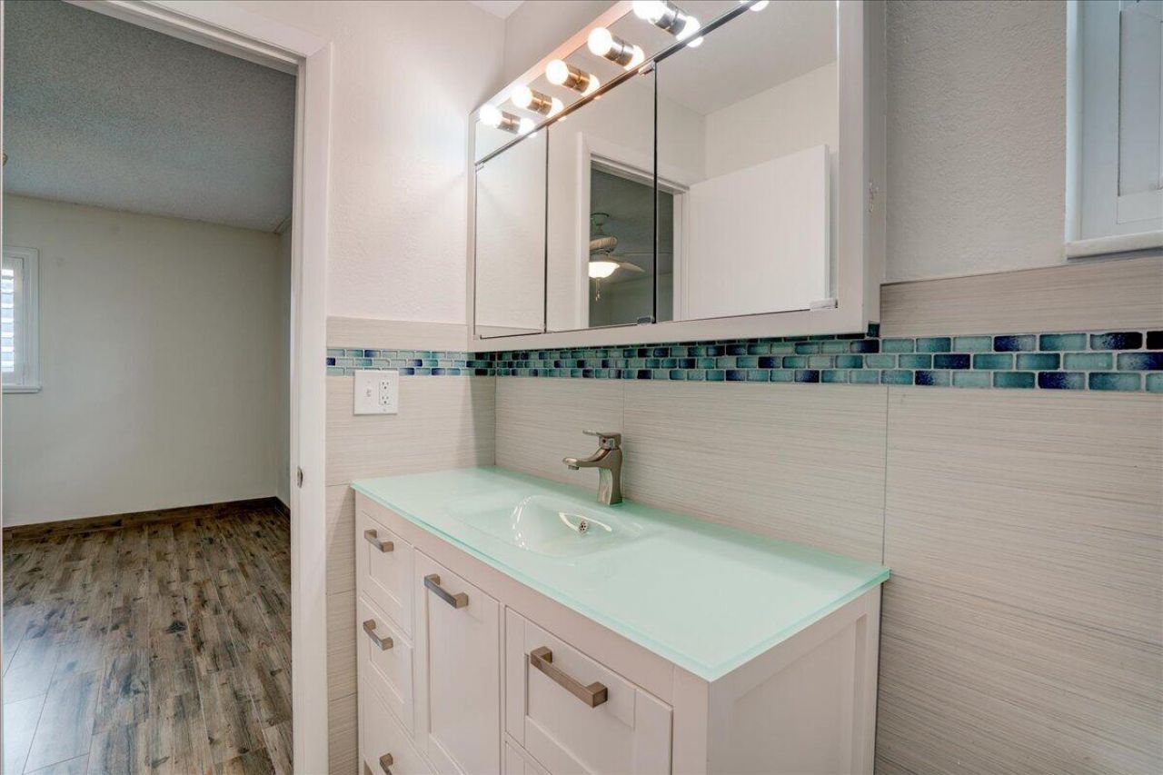 2198 SW 12th Avenue, Boynton Beach, FL 33426 Photo