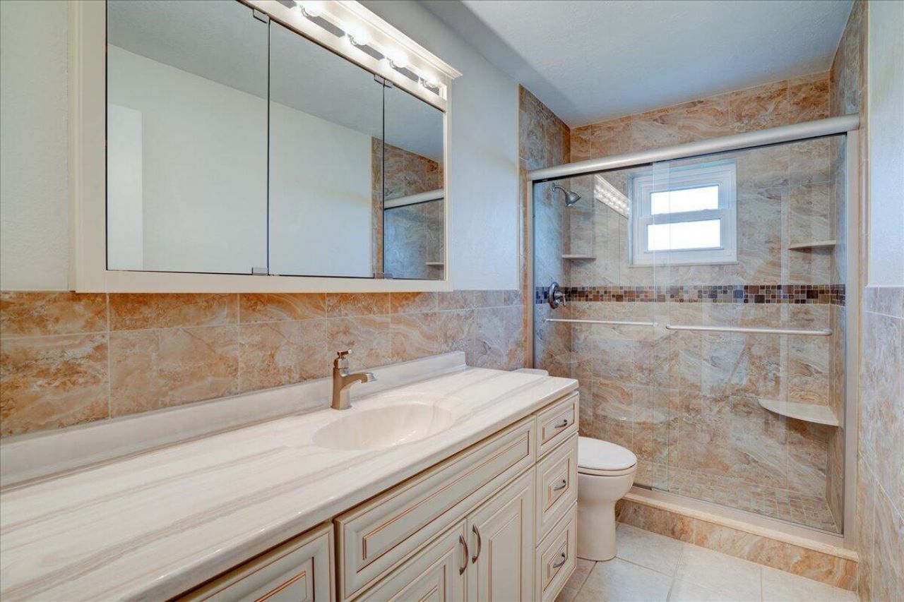 2198 SW 12th Avenue, Boynton Beach, FL 33426 Photo