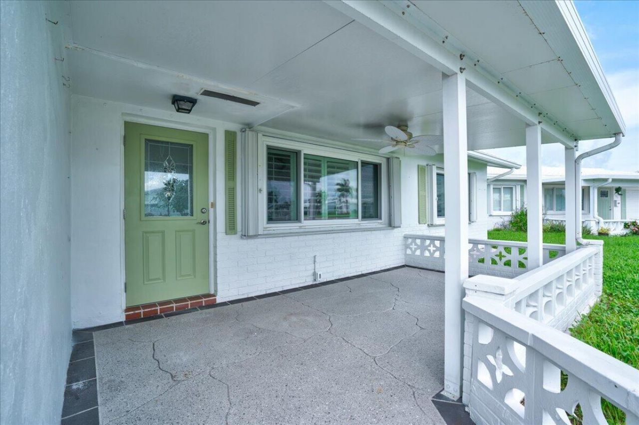 2198 SW 12th Avenue, Boynton Beach, FL 33426 Photo